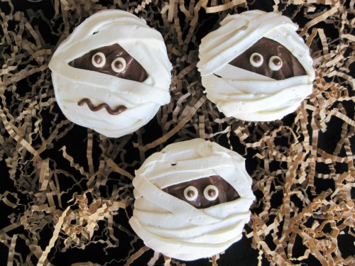 Gluten-Free-Mummy-Cupcakes-1