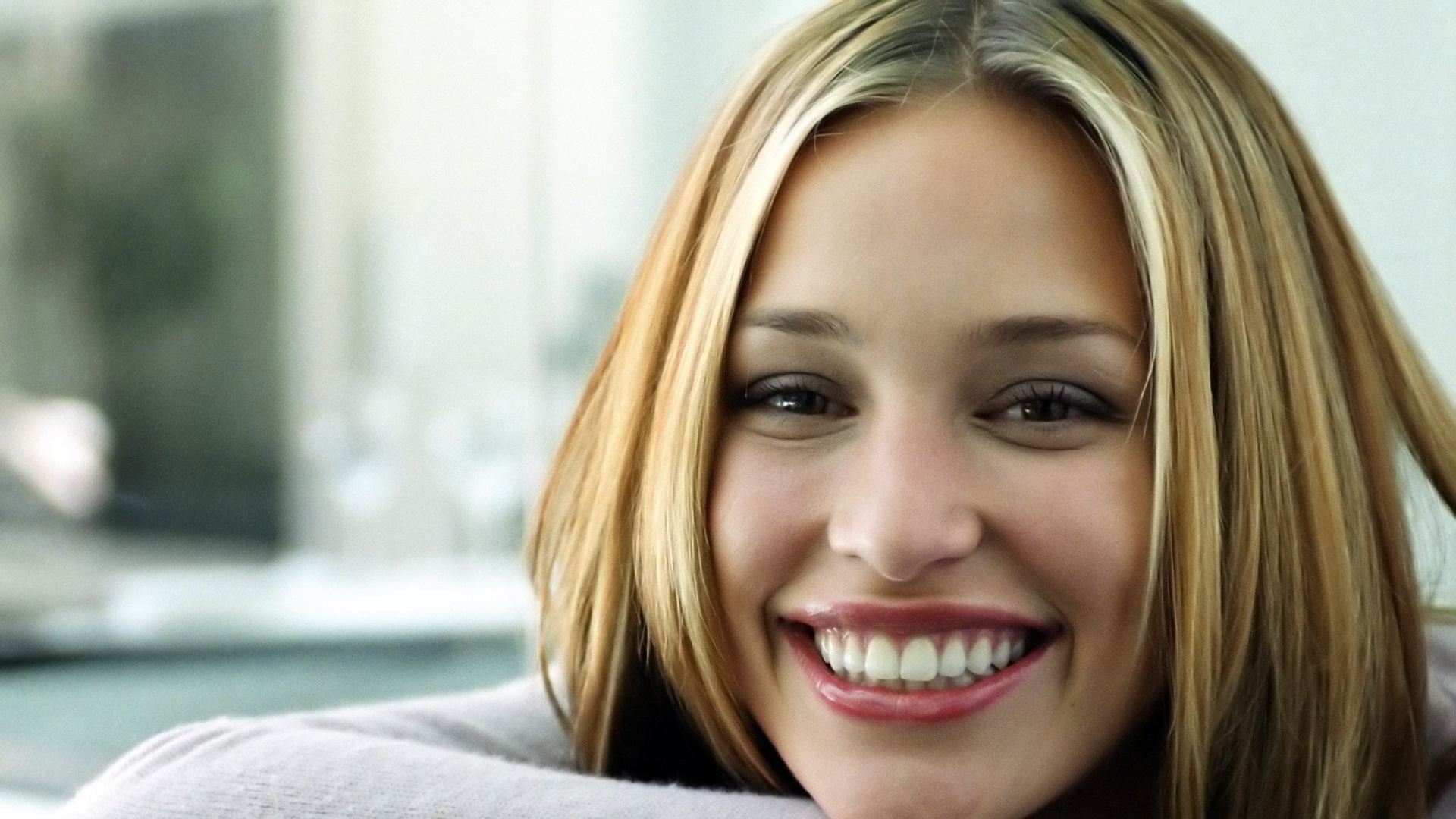 Piper-Perabo-15