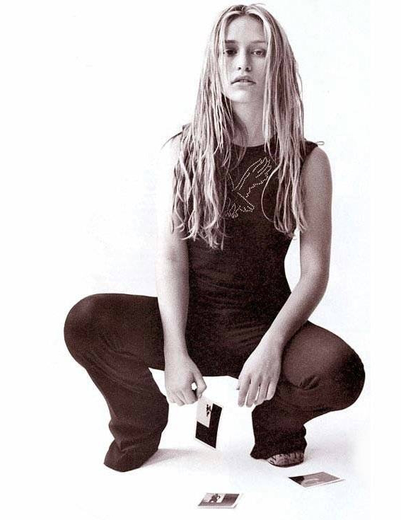 Piper-Perabo-16