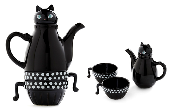2014-holiday-gift-guide-Japanese-Cat-Teapot-Combo